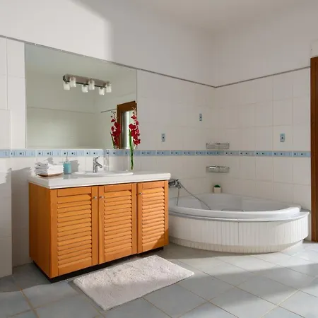 Amaltheia Villa *