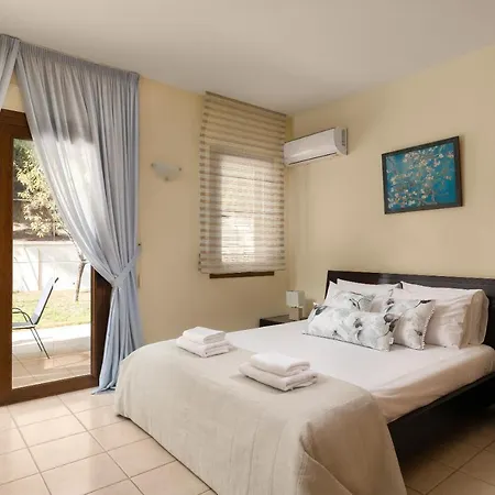 Amaltheia Villa *